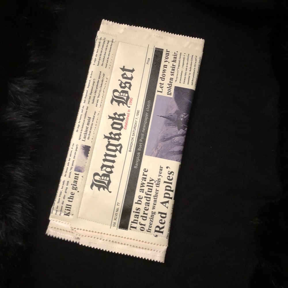 Newspaper clutch